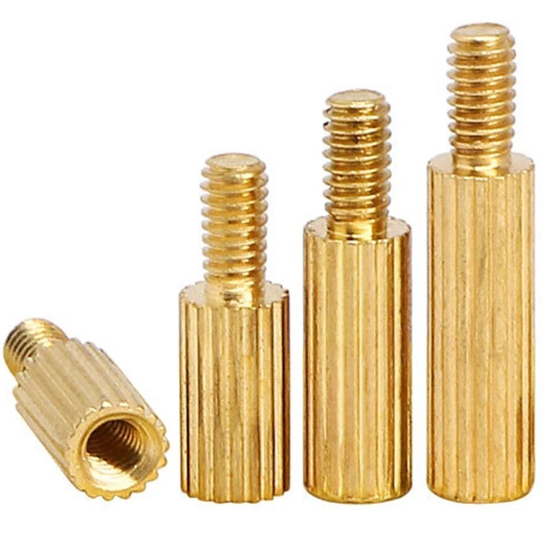 Nữ sinh viên nữ đầy đủ